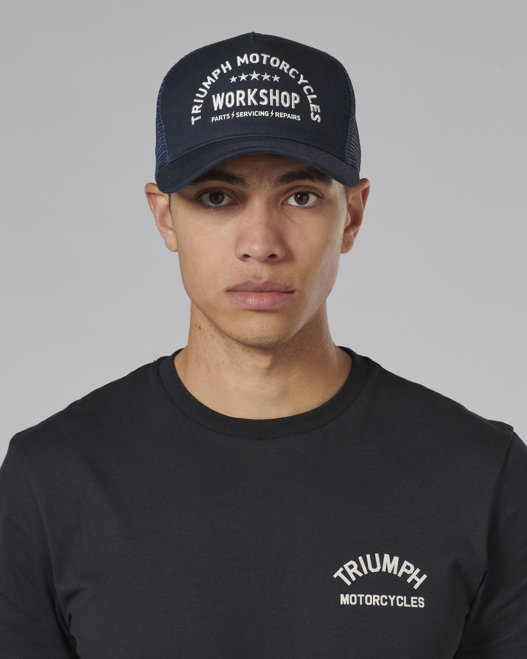 https://triumph.euwest01.umbraco.io/media/4583/mcas24302_clo_24_dealermerch_workshop_cap_1.jpg
