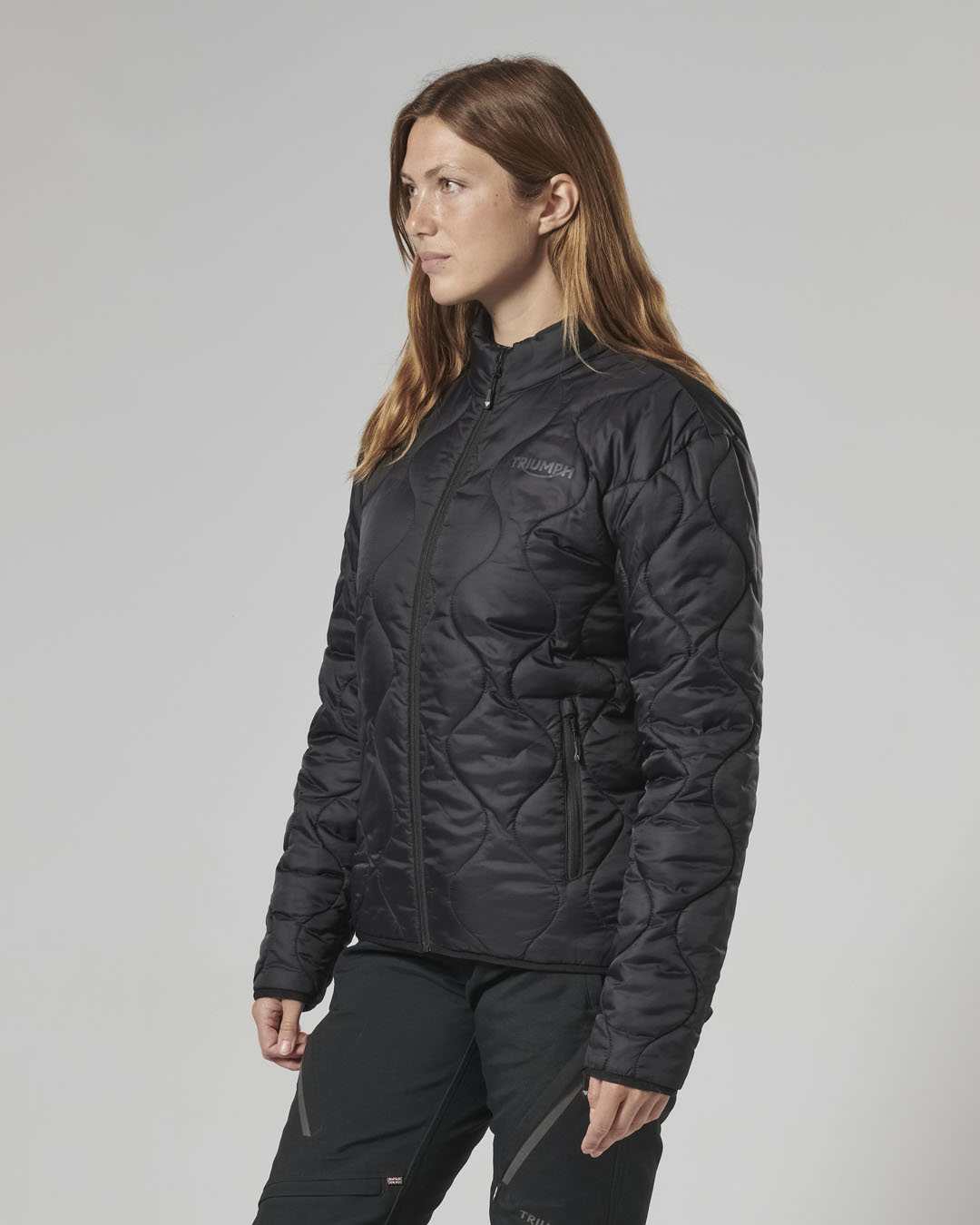 https://triumph.euwest01.umbraco.io/media/4610/mfns24006_clo_24_adventure_primaloft_jacket_women_2.jpg