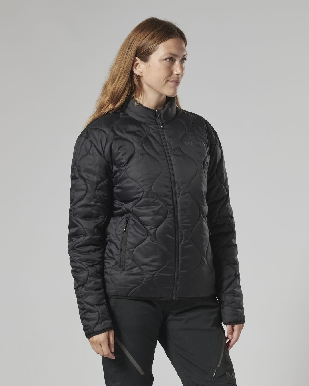 https://triumph.euwest01.umbraco.io/media/4611/mfns24006_clo_24_adventure_primaloft_jacket_women_3.jpg