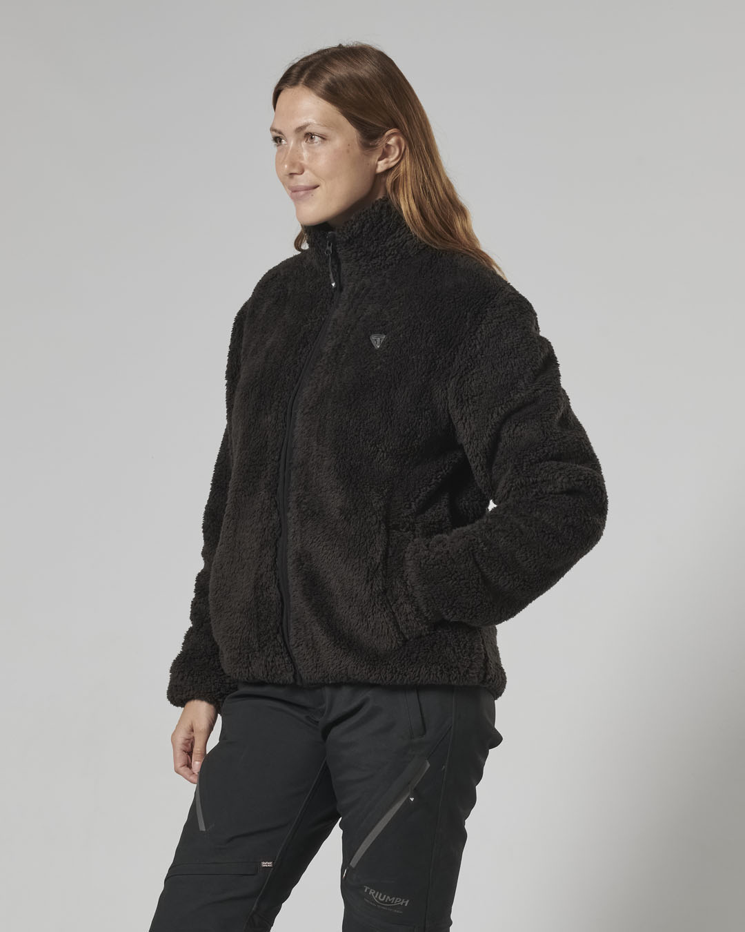https://triumph.euwest01.umbraco.io/media/4631/mfns24007_clo_24_adventure_superwarm_mid_layer_women_2.jpg