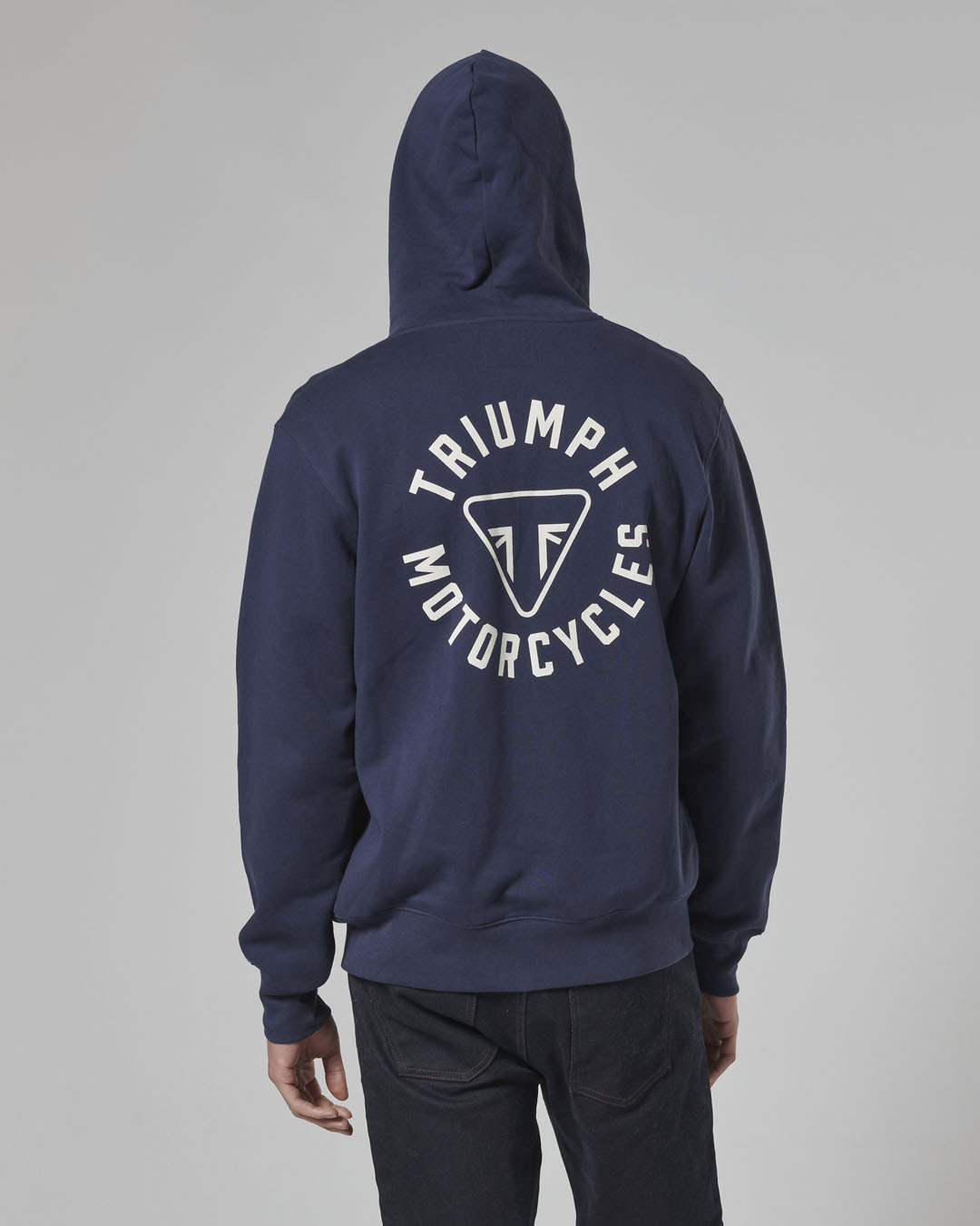 https://triumph.euwest01.umbraco.io/media/4699/msws24119_clo_24_dealermerch_digby_hoodie_6.jpg