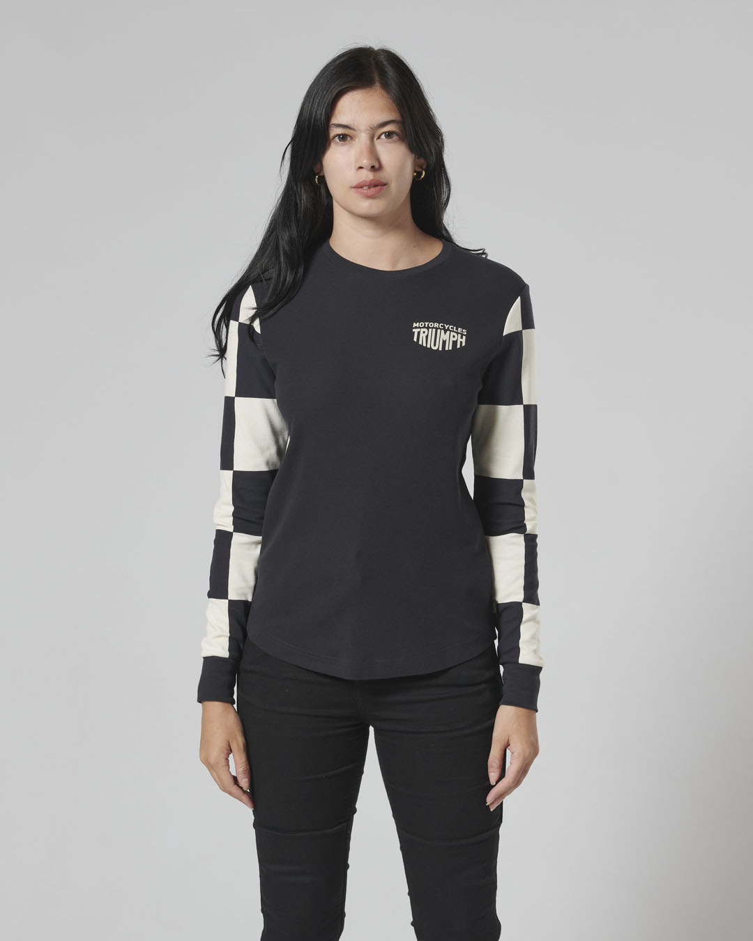 https://triumph.euwest01.umbraco.io/media/4807/mtls24129_clo_24_dealermerch_nikki_tee_womens_1.jpg