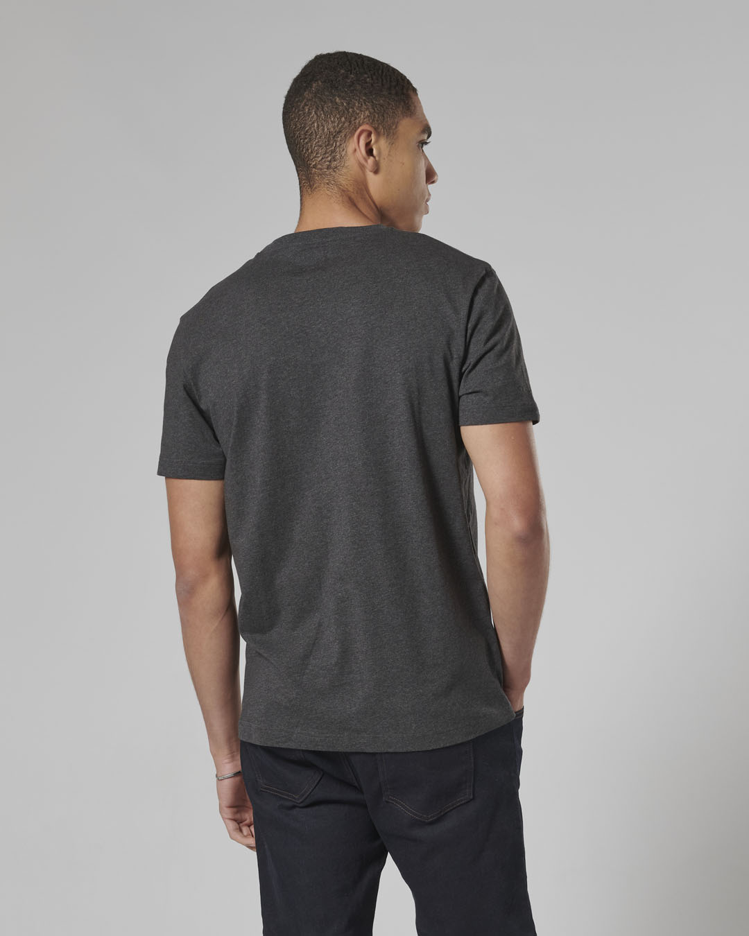 https://triumph.euwest01.umbraco.io/media/4872/mtss24104_clo_24_dealermerch_cartmel_tee_3.jpg