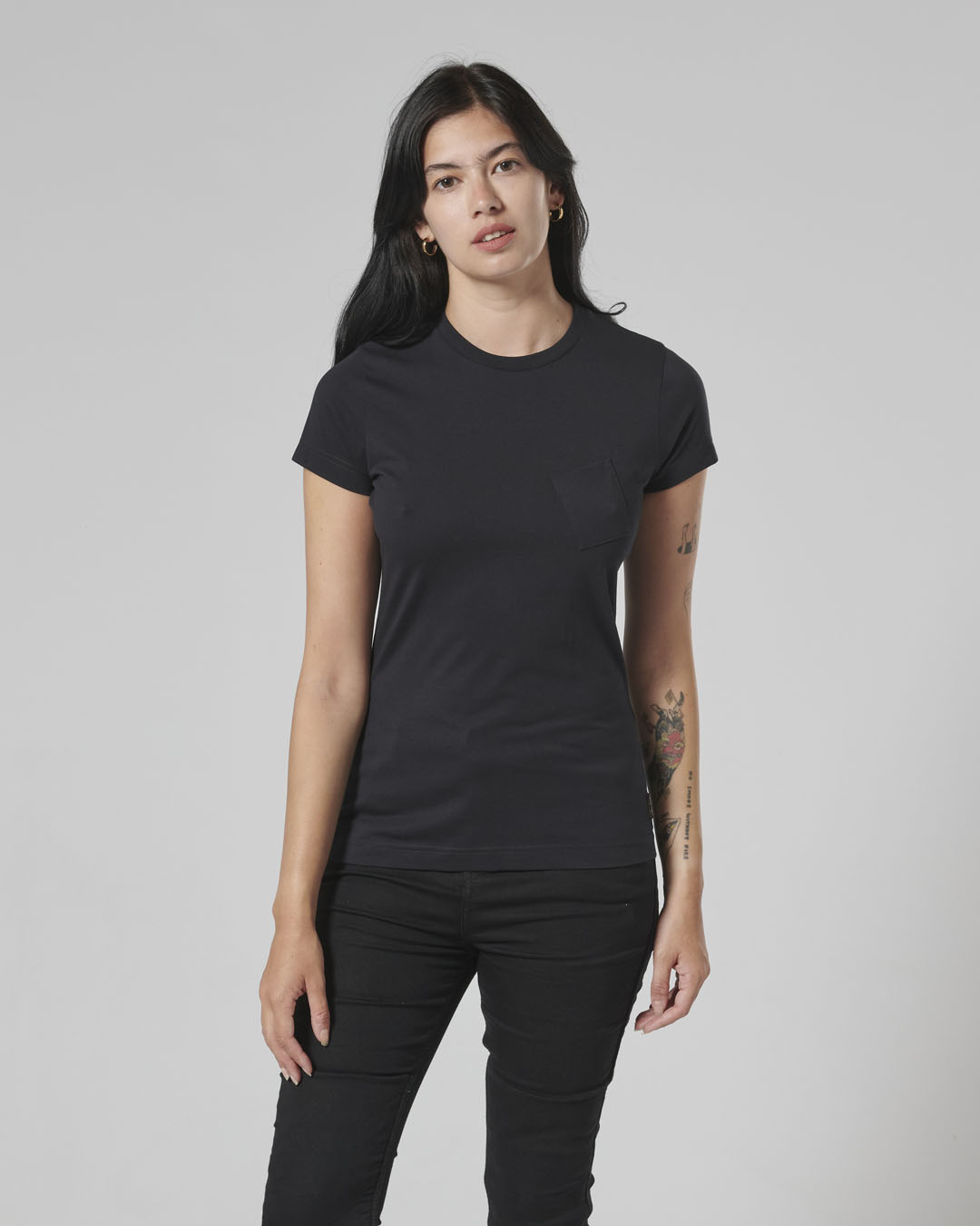 https://triumph.euwest01.umbraco.io/media/5019/mtss24125_clo_24_dealermerch_ape_tee_womens_3.jpg