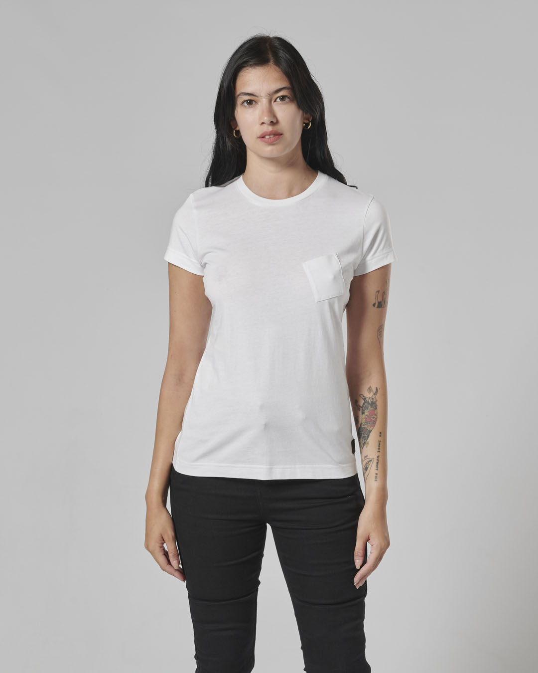 https://triumph.euwest01.umbraco.io/media/5029/mtss24126_clo_24_dealermerch_bonneville_t120_tee_womens_1.jpg