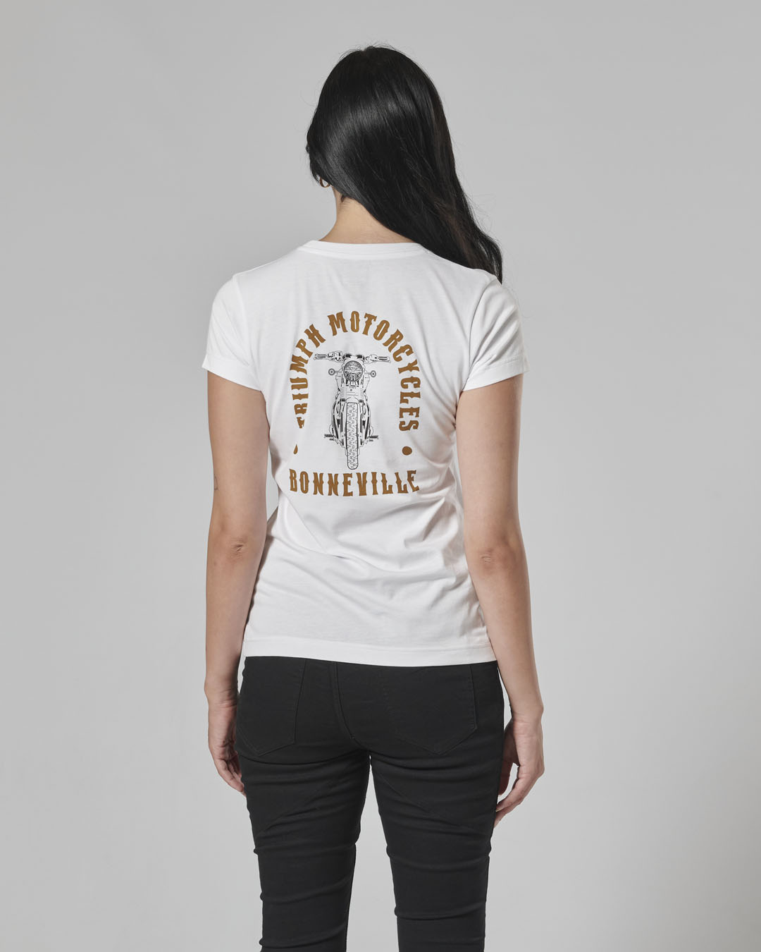 https://triumph.euwest01.umbraco.io/media/5032/mtss24126_clo_24_dealermerch_bonneville_t120_tee_womens_4.jpg
