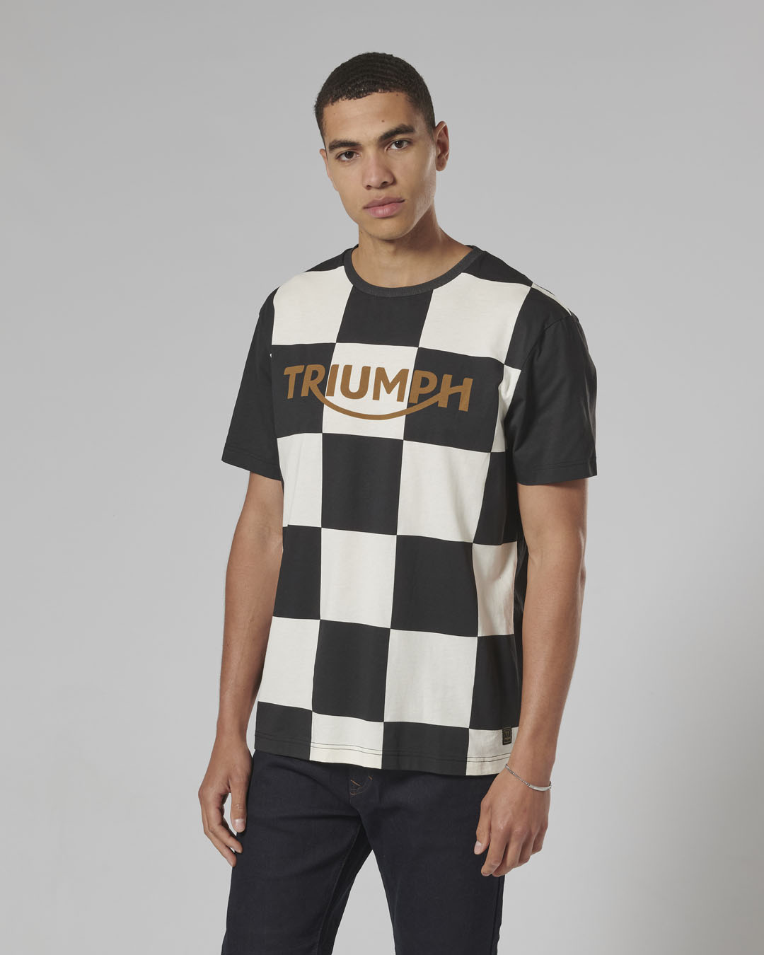 https://triumph.euwest01.umbraco.io/media/5050/mtss24136_clo_24_dealermerch_cullen_tee_1.jpg