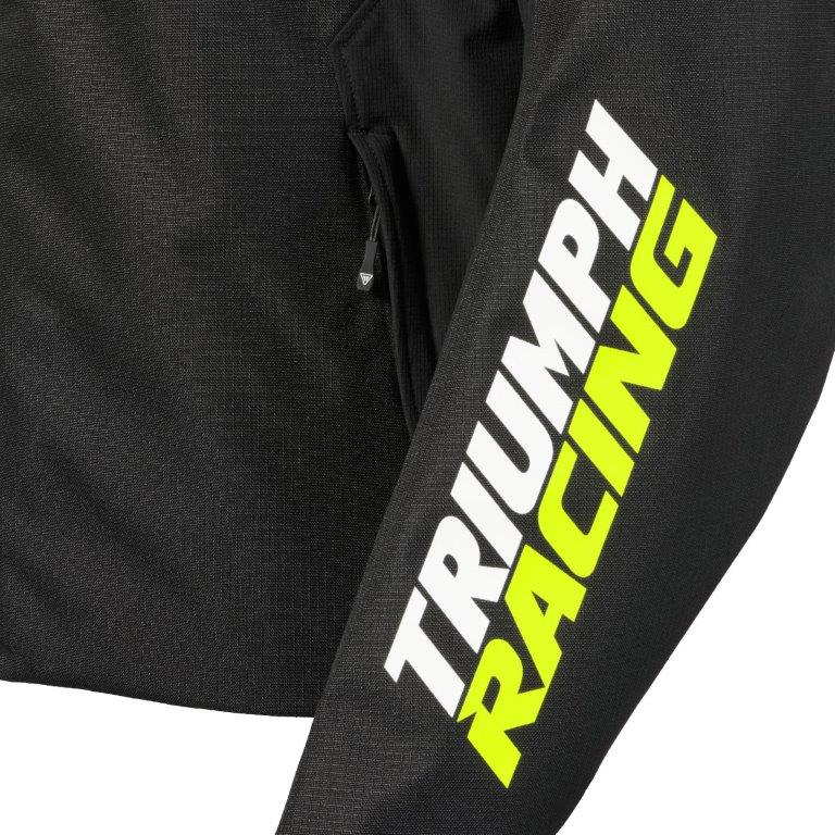 https://triumph.euwest01.umbraco.io/media/5646/mtes25011_dirt_racer_jacket_clo_2025_adventure__5.jpg