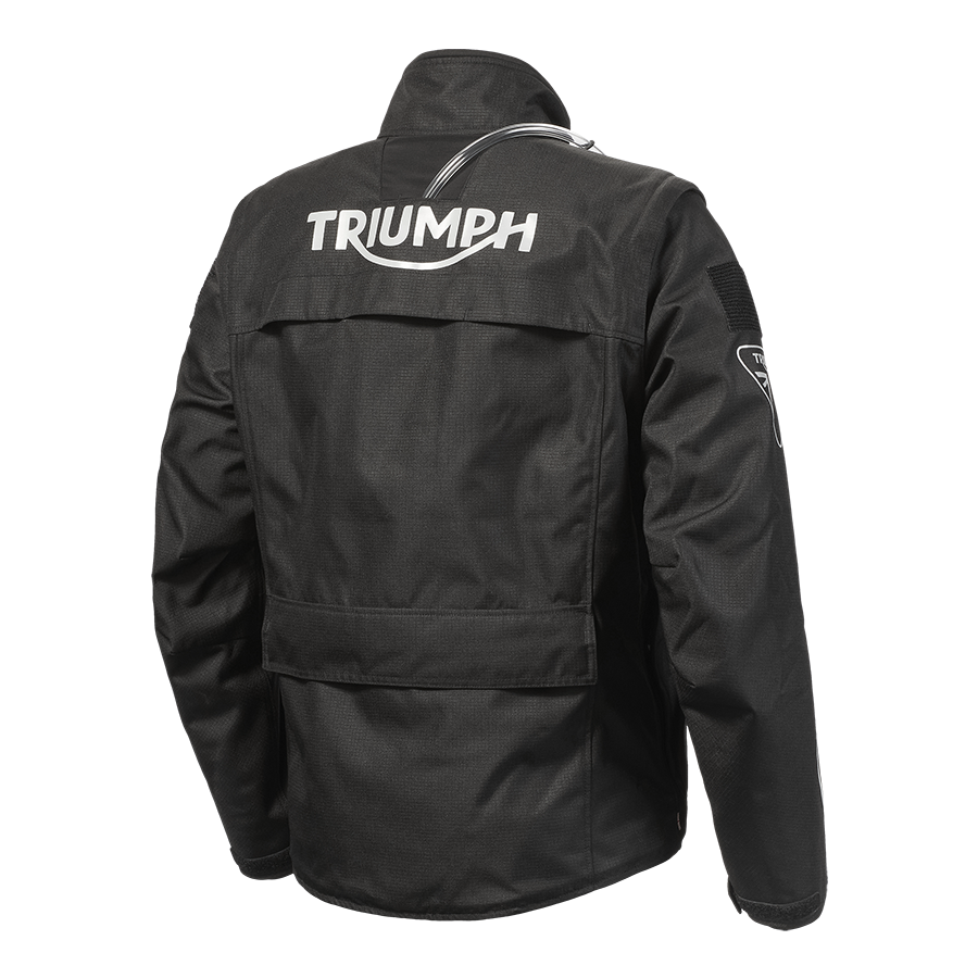 https://triumph.euwest01.umbraco.io/media/5654/mtes25012_pathfinder_jacket_clo_2025_adventure__4.png
