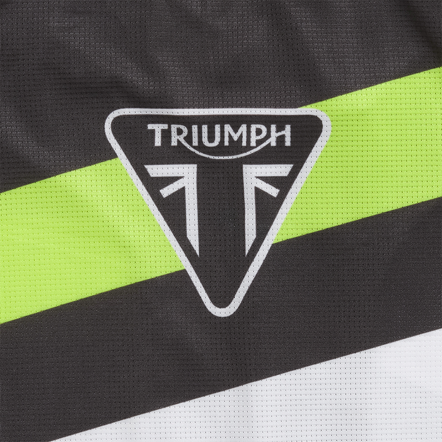 https://triumph.euwest01.umbraco.io/media/5713/mtls25119_adventure_race_jersey_clo_2025_adventure__6.png