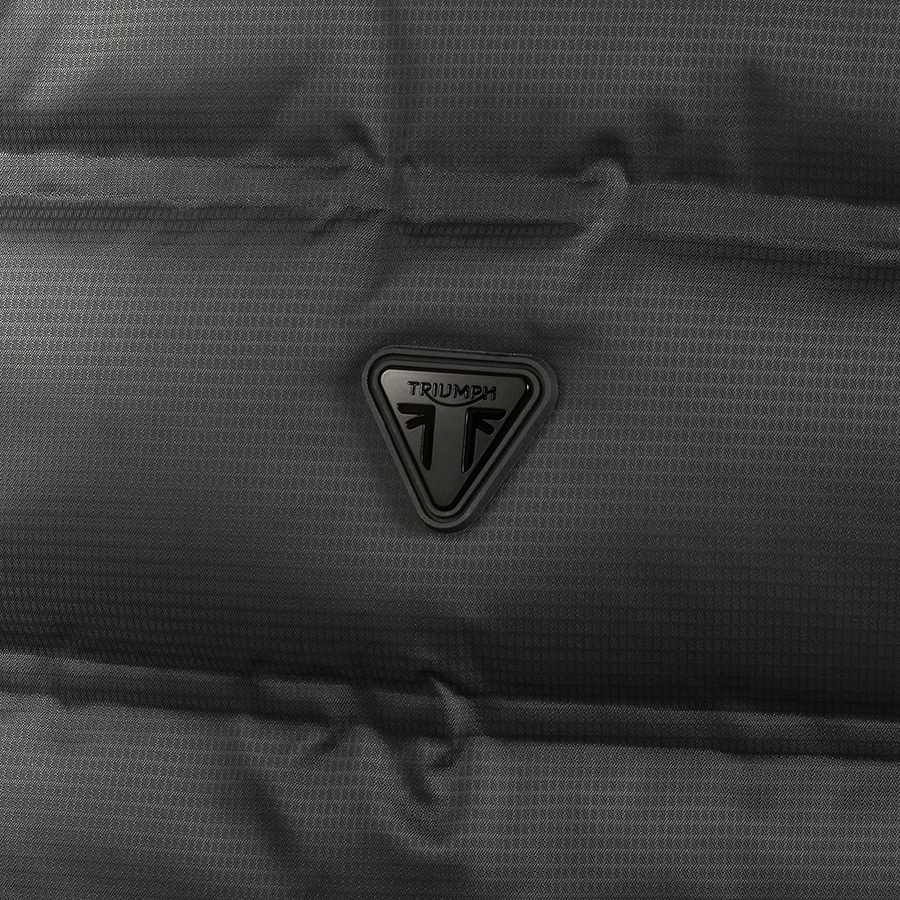 https://triumph.euwest01.umbraco.io/media/5832/mfns25002_welded-_hybrid_jacket_clo_2025_adventure__5.png