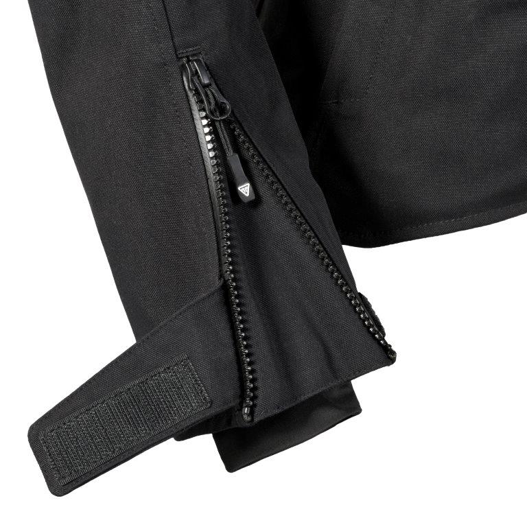 https://triumph.euwest01.umbraco.io/media/5883/mlts25009_ladies_carrion_jacket_clo_2025_adventure__6.jpg