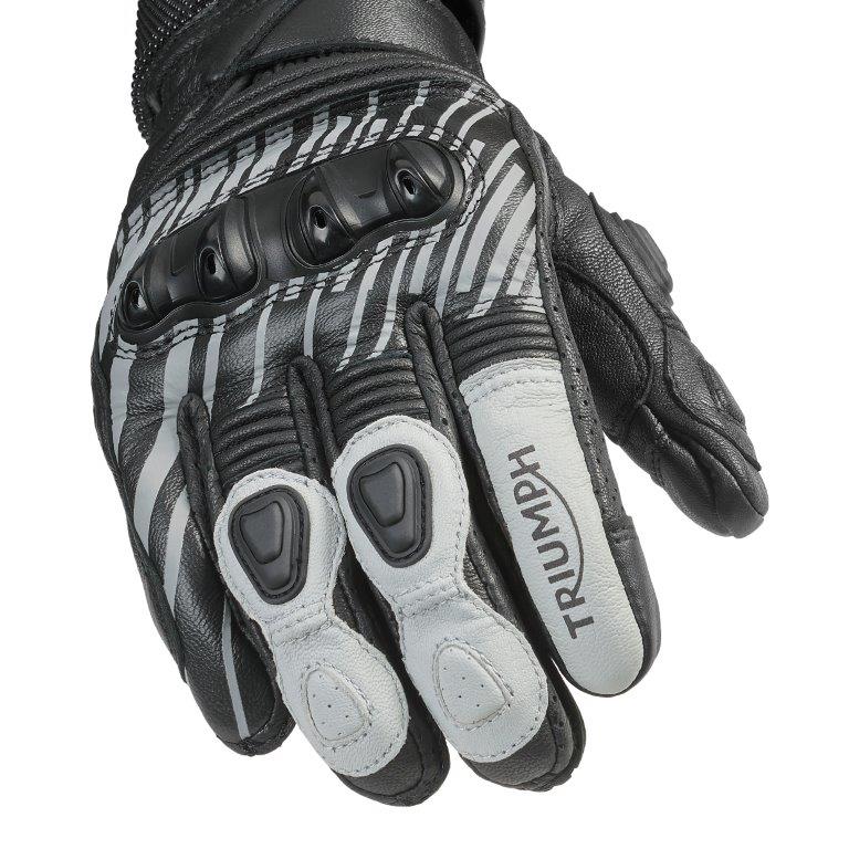 https://triumph.euwest01.umbraco.io/media/6335/mgvs25515_arena_glove_clo_2025_roadster__4.jpg