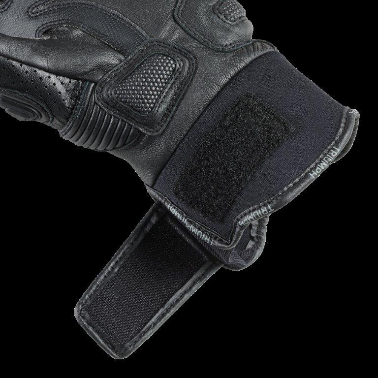 https://triumph.euwest01.umbraco.io/media/6352/mgvs25511_bullet_glove_clo_2025_roadster__2.jpg