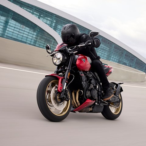 DIVENTA IL PROTAGONISTA