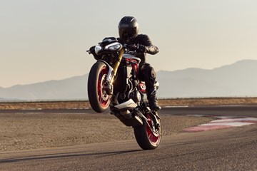 STREET TRIPLE RS E RX: PIÙ EMOZIONI, PIÙ VANTAGGI